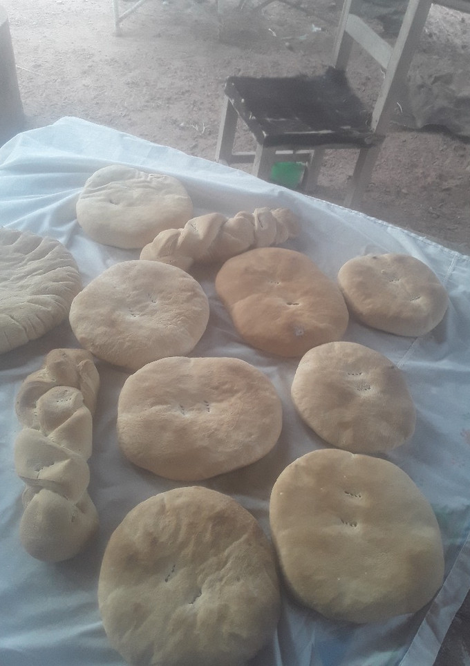 Una foto de Pan casero de campo en horno de barro😋