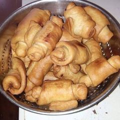 A picture of Fish roll.