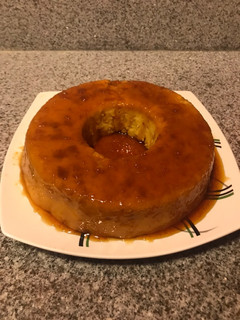 Una foto de Budín de pan sin horno 😋