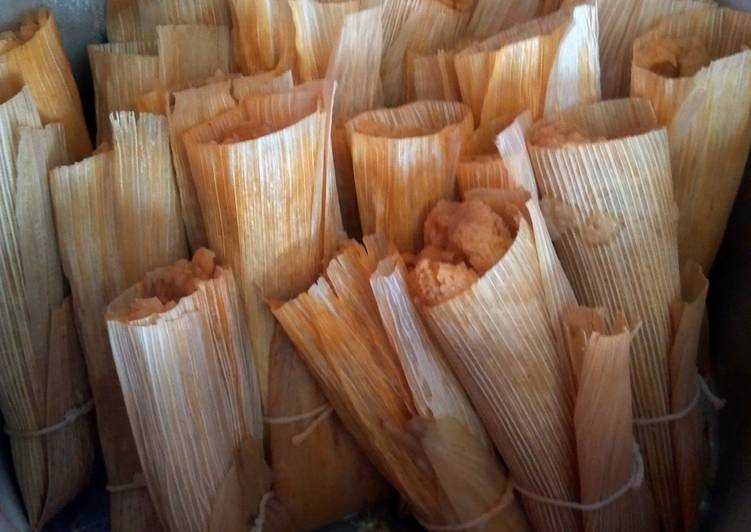 How to Cook Delish Pork Tamales