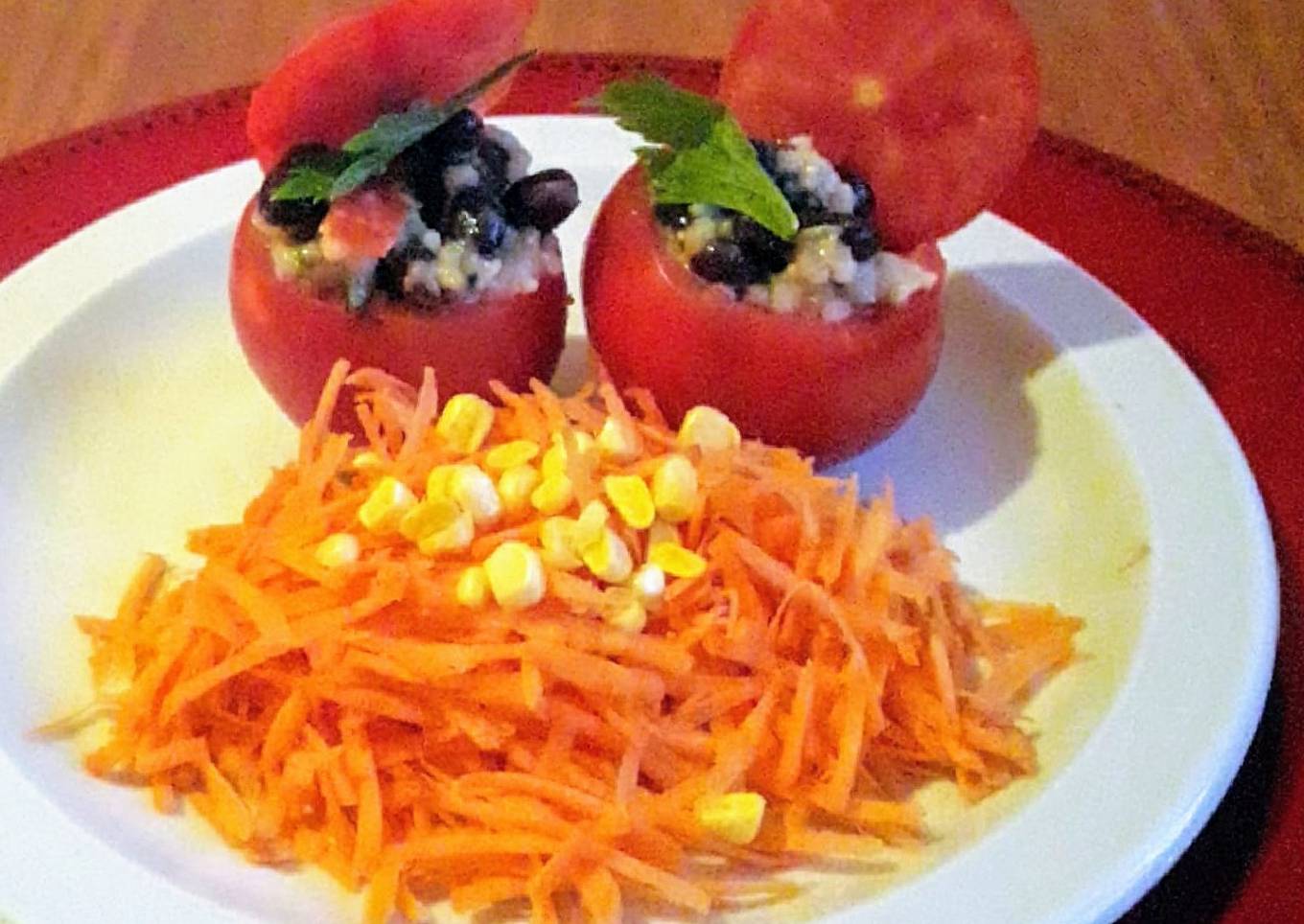 Tomates Rellenos con Ensalada de Zanahorias y Choclos 🇦🇷💕