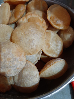 રાજગરા પૂરી (Rajgira Puri Recipe In Gujarati) રેસીપી મુખ્ય ફોટો
