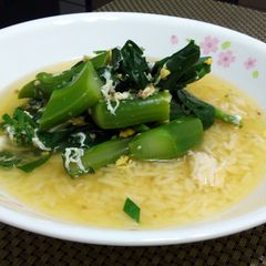 A picture of Chinese Broccoli And Egg Rice Soup.