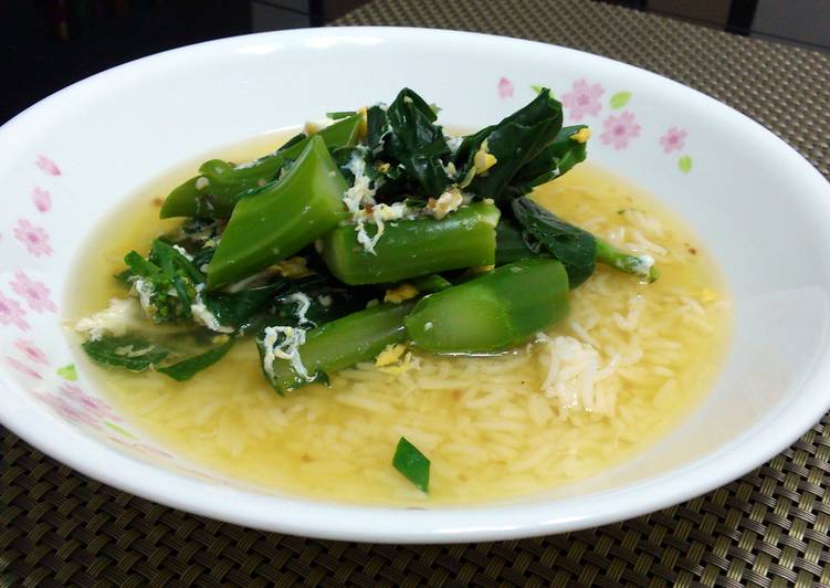 Chinese Broccoli And Egg Rice Soup