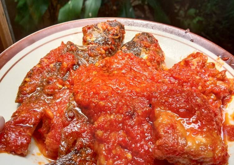 Bagaimana mengolah Ikan bumbu Merah (Bali) simple yang mudah