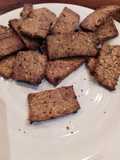 Crackers de harina de garbanzos y condimentos