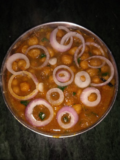 पिंडी छोले (pindi chole recipe in hindi) रेसिपी मुख्य फोटो