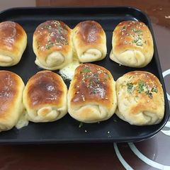 A picture of Stuff Dinner Rolls.