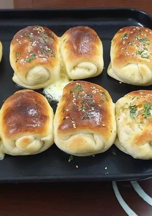 A picture of Stuff Dinner Rolls.
