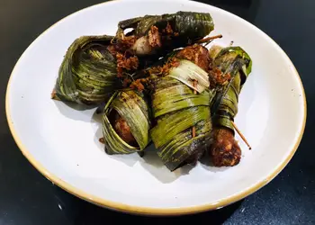 Masakan Unik Ayam Goreng Daun Pandan Enak Sempurna