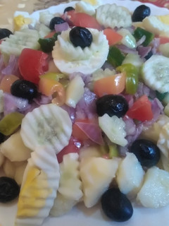 صورة لوصفة سلاطة خضر مشكلة 🍴😋