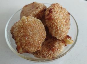 O poză a rețetei Rețetă de post: Chiftele de cartof cu susan.