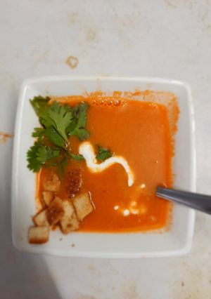 ટોમેટો સૂપ(Tomato soup recipe in gujarati) રેસીપી મુખ્ય ફોટો