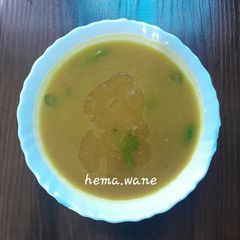 A picture of Kulith kadhan(soup).