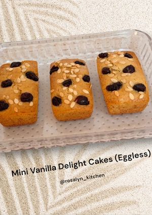 A picture of Mini Vanilla Delight Cakes (Eggless) - An ideal tea-time treat!.