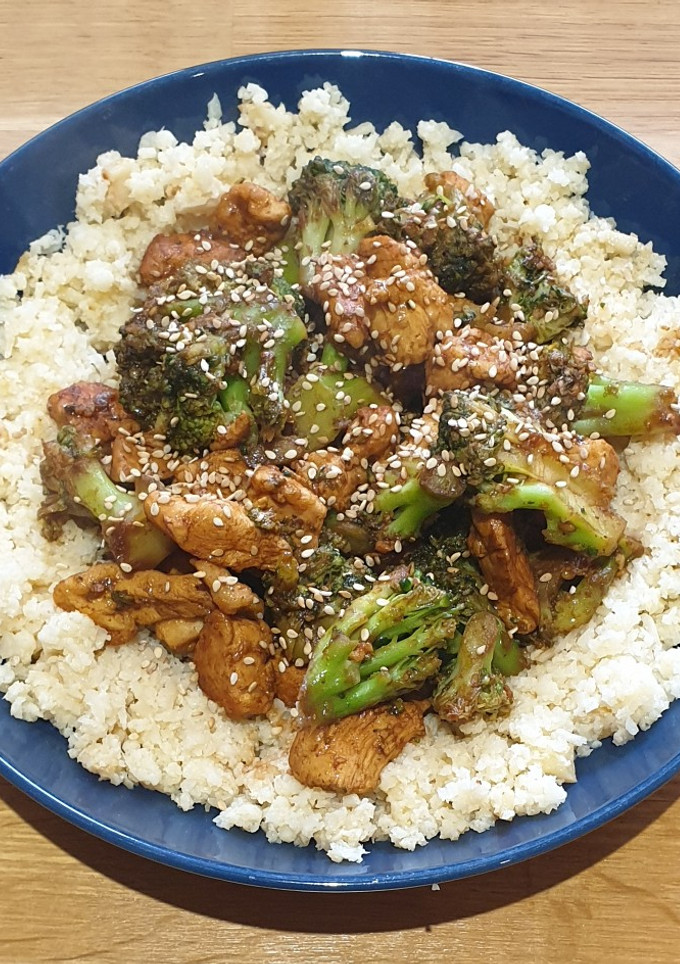 Una foto de Pollo Teriyaki