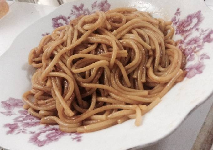 Simple Way to Prepare Award-winning Spaghetti with rich tamato sauce
