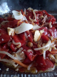 Una foto de Ensalada de pimientos del piquillo