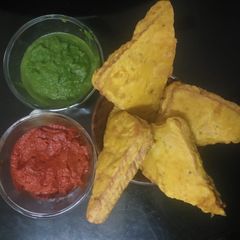 A picture of Paneer bread pakoda.