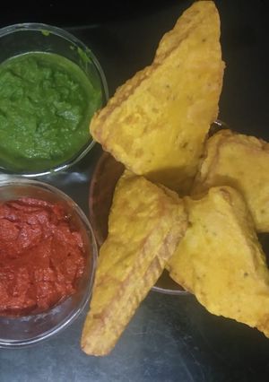 A picture of Paneer bread pakoda.
