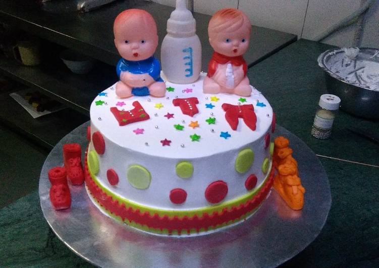 fondant cake for baby ? recipe main photo