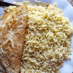 A picture of Indomie&fry egg.
