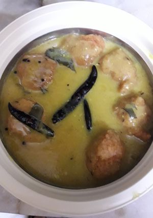 A picture of Dal kadhi.