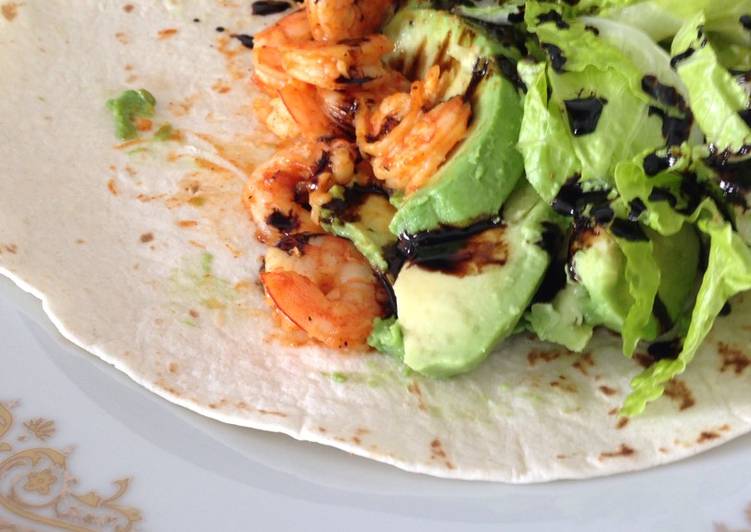 Recipe of Perfect Spicy Shrimp Burritos