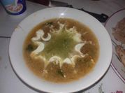 Una foto de sopa de campo