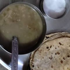 A picture of Dal makhani.