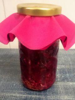 Una foto de Tallos de remolacha en escabeche