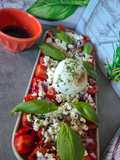 🍅 Salade tomates, burrata, feta, basilic & oignons