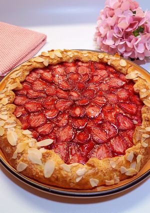 Фото Ніжна сирна галета з полуницею 🍓.