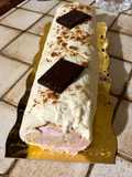 Bûche mousse framboise ganache chocolat blanc