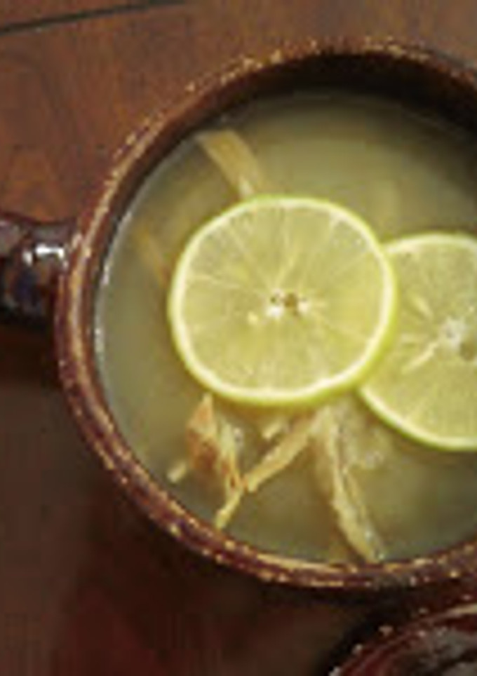 Una foto de Sopa de lima yucateca -1