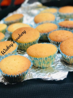 A picture of Vanilla cupcake 🧁.