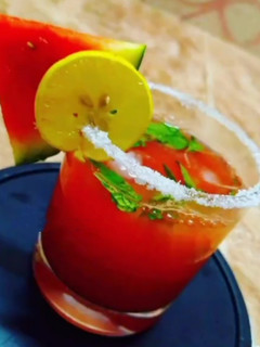 A picture of Apple Melon detox.