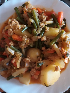 Una foto de Patatas con verduras