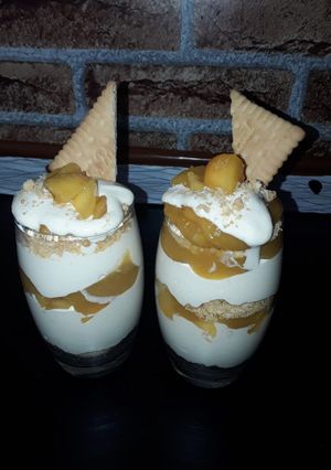 A picture of Mango Graham float in Glass.