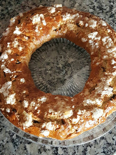 Una foto de Roscón de arándanos almendra y queso crema
