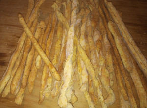 Una foto de Grisines de queso y orégano