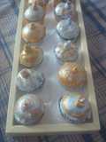 Cupcakes con forma de bola de Navidad