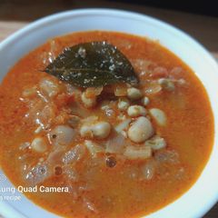 A picture of Green choliya curry.
