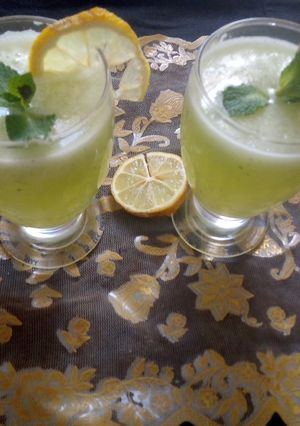 صورة لوصفة عصير التفاح والحامض