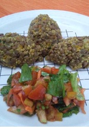 Una foto de Kibbeh de lentejas y trigo árabe (trigo partido N° 1) con auyama