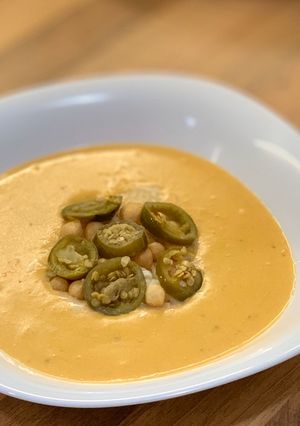 Füstösen pikáns sütőtökkrémleves recept fotója