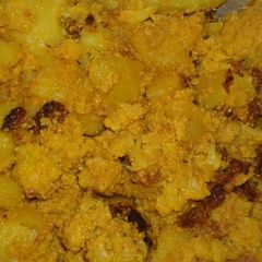 A picture of Gobi posto/cauliflower poppy seeds curry.