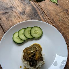 A picture of Aloo palak.