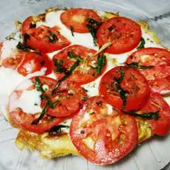 A picture of Tortilla de papa a la napolitana.