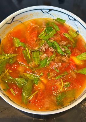 Cách Làm Món Canh Cà Chua Bò Rau Răm của Bòn Bon - Cookpad